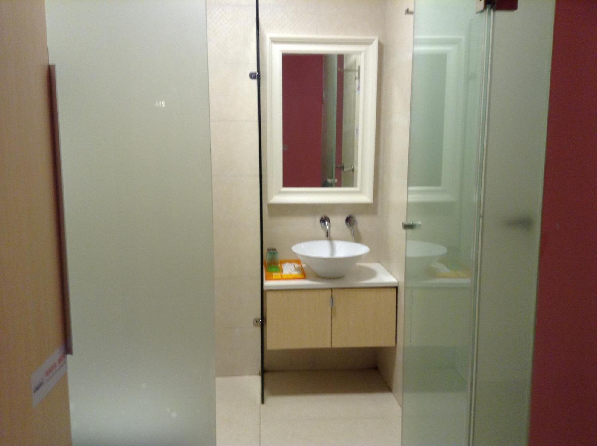Colour Inn - She Kou Branch Shenzhen Room photo