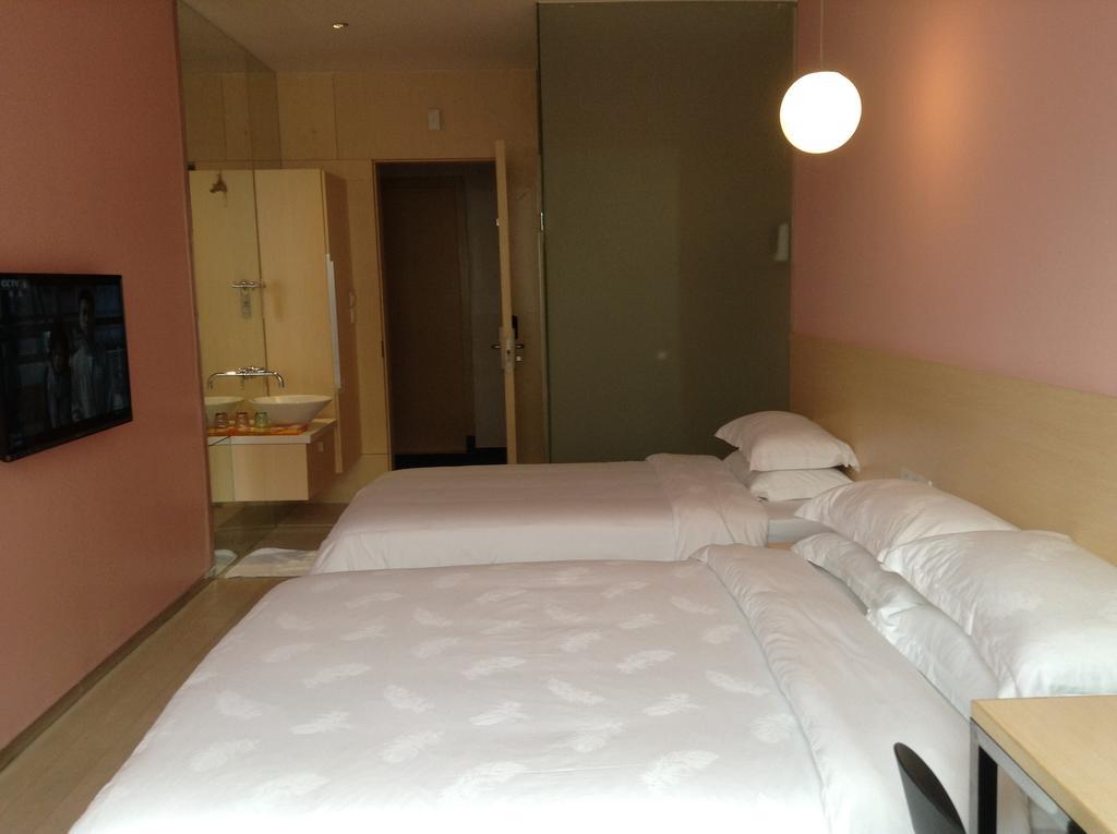Colour Inn - She Kou Branch Shenzhen Room photo